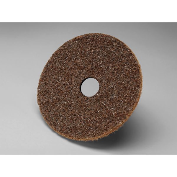 3M SB16047 Scotch-Brite 5 X 7/8 Aluminum Oxide A Coarse Hook & Loop Surface Conditioning Discs 7000120760 - Image 2